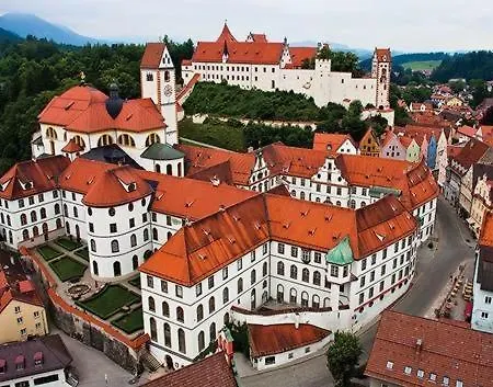 Fürstenhof Hotel *